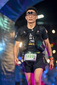 BIB: 195, 100, 1022
                            <button type="button" onclick="openModal(24885554)" class="btn btn-primary btn-sm float-right btn-popup" data-toggle="modal" data-target=".modal-high-quality">
                        <i class="fas fa-shopping-cart"></i> Add to Cart
                    </button>
                                            <button type="button" onclick="isThisMe(24885554, true)" class="btn btn-success btn-sm float-right btn-popup btn-isme hidden" data-toggle="tooltip" data-placement="bottom" title="นี่คือรูปของคุณใช่ไหม คลิกที่นี่เพื่อเอาเข้าอัลบั้ม">
                        <i class="fas fa-plus"></i> Add to album
                    </button>
                    <button type="button" onclick="isThisMe(24885554, false)" class="btn btn-warning btn-sm float-right btn-popup btn-isnotme hidden">
                        <i class="fas fa-ban"></i> Remove from album
                    </button>